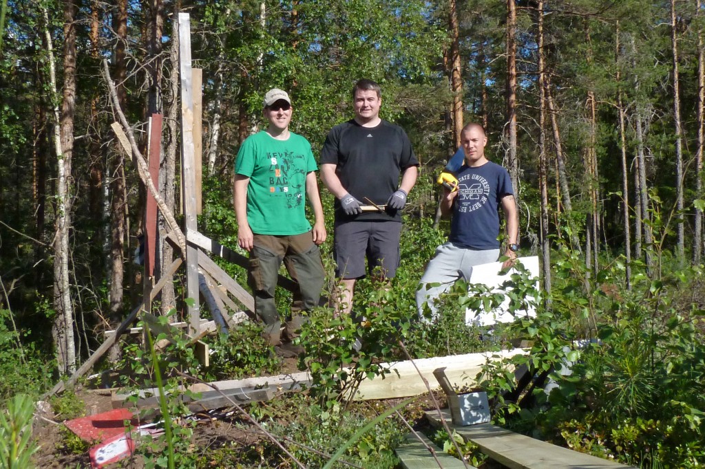 Hele dugnadsgjengen. Fra venstre Øyvind, Alexander og Magnus.